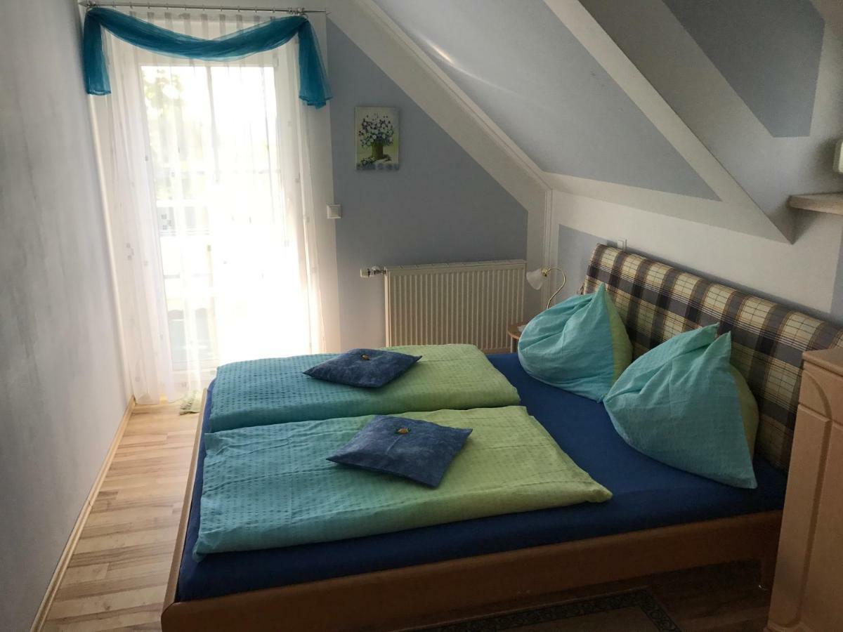 Gaestehaus Lindenhof ينرسدورف المظهر الخارجي الصورة